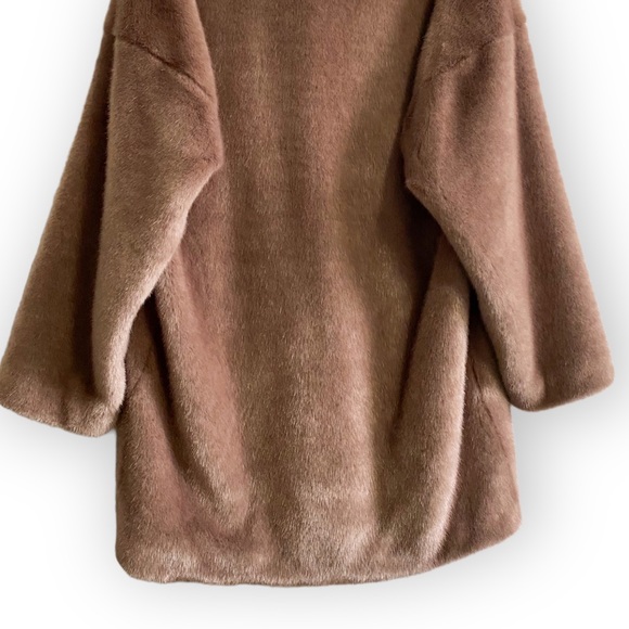 NEW STAND STUDIO Faux Fur Coat, "Janice", One Size - Picture 6 of 12